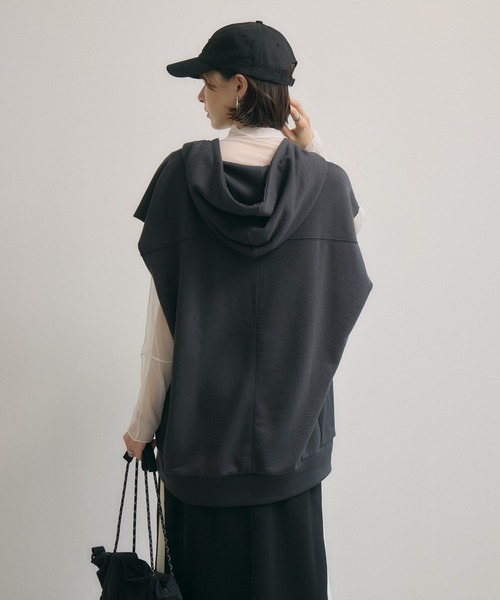 Paradise Picnic（パラダイスピクニック）の「ミニ裏毛フードベスト（ベスト・レディース・チャコールグレー/アイボリー・FREE）」の10枚目の写真