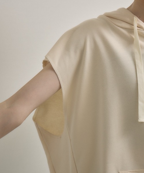 Paradise Picnic（パラダイスピクニック）の「ミニ裏毛フードベスト（ベスト・レディース・チャコールグレー/アイボリー・FREE）」の21枚目の写真