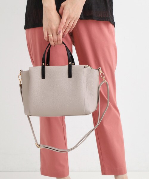 SHOO・LA・RUE（シューラルー）の「【軽量/2WAY】ふわっと軽い 3層ミニトート（トートバッグ・レディース・ブラウン系/ブラック/グレー系4・00）」の8枚目の写真