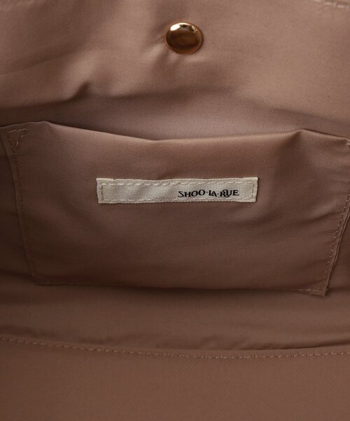 SHOO・LA・RUE（シューラルー）の「【軽量/2WAY】ふわっと軽い 3層ミニトート（トートバッグ・レディース・ブラウン系/ブラック/グレー系4・00）」の21枚目の写真
