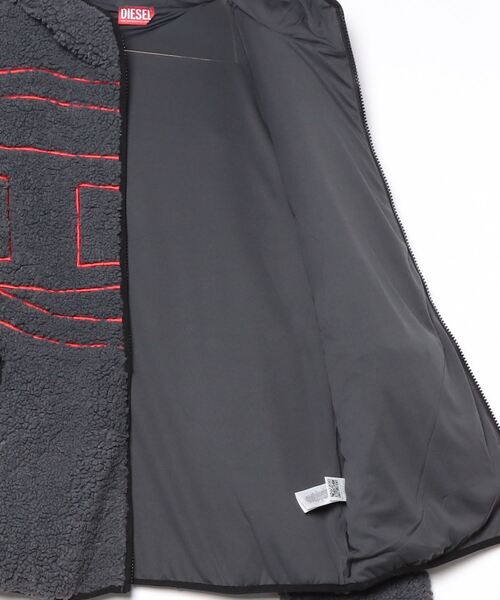 DIESEL(ディーゼル)の「メンズ ジップアップフードジャケット S-ZAT(ブルゾン・メンズ・ベージュ/ブラック系その他・MEDIUM/LARGE/X-LARGE/SMALL/XX-SMALL/X-SMALL/XX-LARGE)」の3枚目の写真