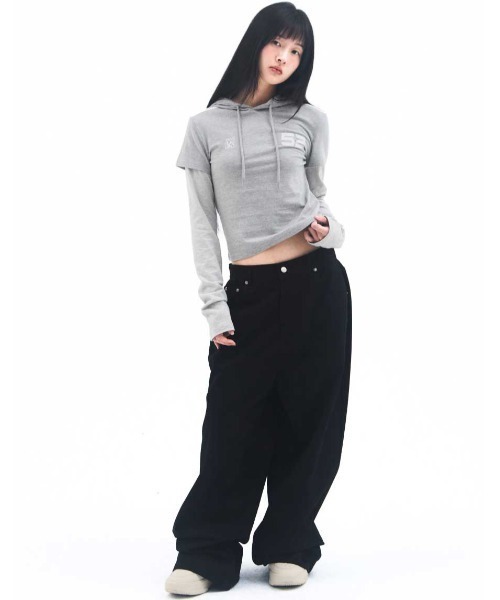 AMESWORLDWIDE(アメスワールドワイド)の「A'GEM/9 × .kom 『AMESWORLDWIDE/アメスワールドワイド』 HOODIE LAYERED LONGSLEEVE TEE/フード レイヤード長袖Tシャツ(Tシャツ/カットソー・レディース・グレー/ブラウン・FREE)」の3枚目の写真