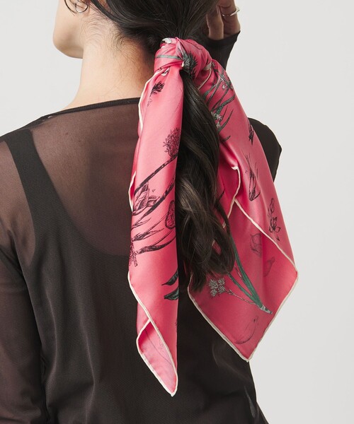 manipuri(マニプリ)の「<manipuri>SILK 65×65 スカーフ 25FW(バンダナ/スカーフ・レディース・ライトブルー/ピンク/レッド/ライトグレー・FREE)」の1枚目の写真