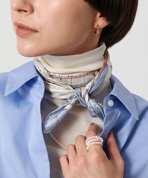 manipuri(マニプリ)の「<manipuri>SILK 65×65 スカーフ 25FW(バンダナ/スカーフ・レディース・ライトブルー/ピンク/レッド/ライトグレー・FREE)」の3枚目の写真
