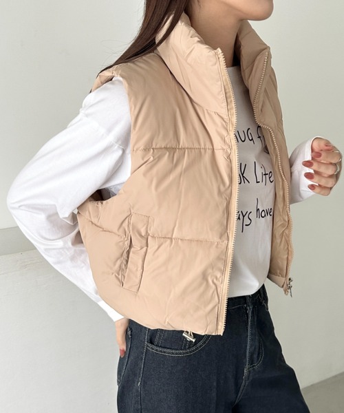 CLEA（クレア）の「スタンドカラーコンパクトショート丈中綿ベスト（ダウンベスト・レディース・ベージュ/ブラウン/ブラック/アイボリー・FREE）」の21枚目の写真