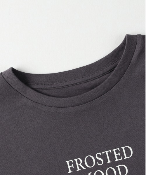 Right-on（ライトオン）の「【HONEYSUCKLE ROSE】ロゴロングスリーブTシャツ（ロゴデザイン/肌触り快適/コットン100％/カジュアルスタイル/アクセントトップス）（Tシャツ/カットソー・レディース・オフホワイト/ダークグレー・S/M/L）」の4枚目の写真