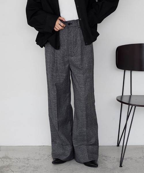 forksy.（フォルクシー）の「【forksy.】ロールアップチェックワイドスラックスパンツ（スラックス・レディース・グレー系/ブラウン系・FREE）」の3枚目の写真