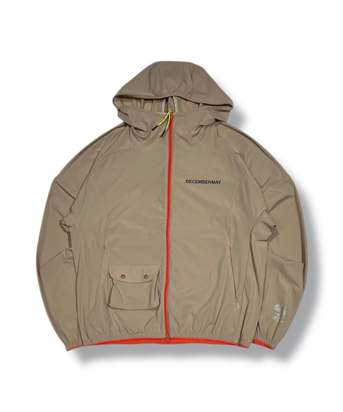 DECEMBERMAY(ディセンバーメイ)の「Waterproof compactly Jacket(ブルゾン・メンズ・ブラック/ホワイト/レッド/ベージュ・MEDIUM/LARGE/X-LARGE)」の3枚目の写真