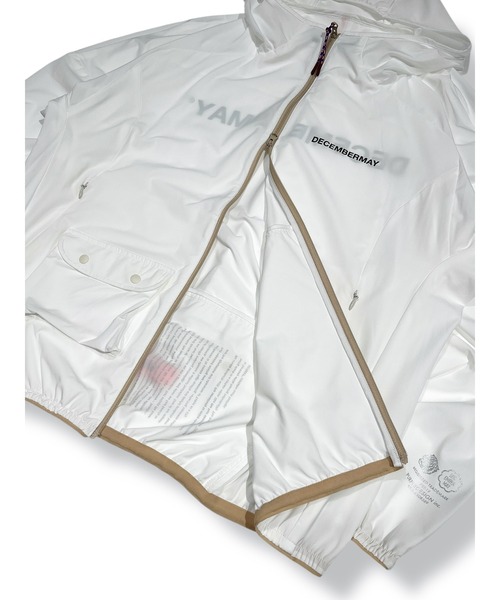 DECEMBERMAY(ディセンバーメイ)の「Waterproof compactly Jacket(ブルゾン・メンズ・ブラック/ホワイト/レッド/ベージュ・MEDIUM/LARGE/X-LARGE)」の11枚目の写真