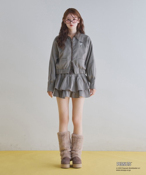 one after another NICE CLAUP（ワンアフターアナザーナイスクラップ）の「【PEANUTSコラボ】セットアップ対応/スヌーピー刺繍入りバーンジャケット（ミリタリージャケット・レディース・ブラック/ブラウン系その他/ブルー・FREE）」の5枚目の写真