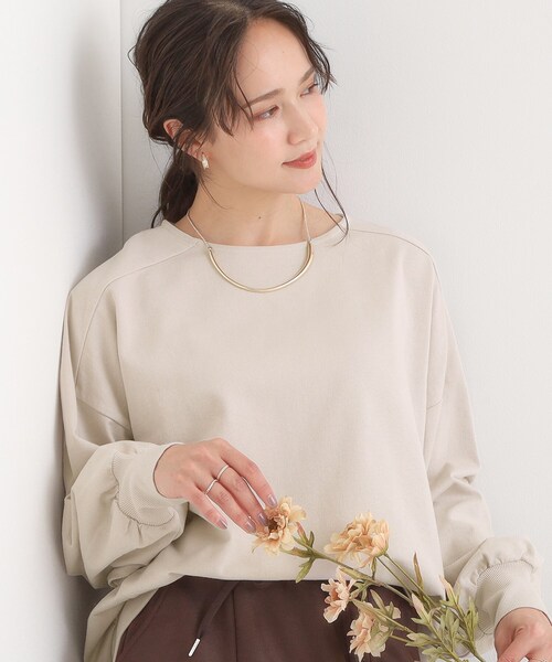 SHOO・LA・RUE（シューラルー）の「大人の抜け感 1枚で決まる ゆるロンT（Tシャツ/カットソー・レディース・グリーン/ダークブラウン/ライトベージュ/チャコールグレー/ダークオレンジ/ブルー・00）」の4枚目の写真