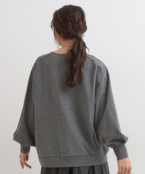 SHOO・LA・RUE（シューラルー）の「大人の抜け感 1枚で決まる ゆるロンT（Tシャツ/カットソー・レディース・グリーン/ダークブラウン/ライトベージュ/チャコールグレー/ダークオレンジ/ブルー・00）」の8枚目の写真