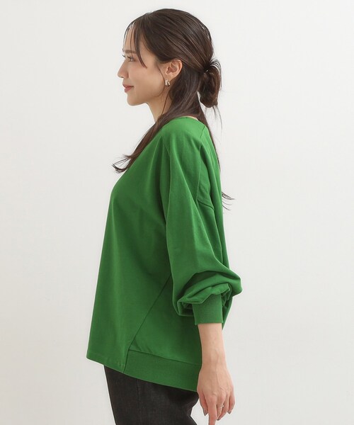 SHOO・LA・RUE（シューラルー）の「大人の抜け感 1枚で決まる ゆるロンT（Tシャツ/カットソー・レディース・グリーン/ダークブラウン/ライトベージュ/チャコールグレー/ダークオレンジ/ブルー・00）」の12枚目の写真