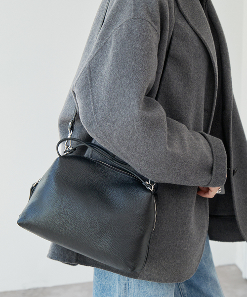 Spick & Span(スピックアンドスパン)の「GIANNI CHIARINI / ジャンニ キアリーニ ALIFA M(ショルダーバッグ・レディース・ブラック/グリーン・FREE)」の1枚目の写真