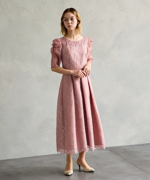 スパンコール小花刺繍フィット&フレアパーティードレス（ドレス