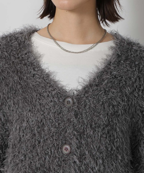 LAKOLE（ラコレ）の「ネップフェザーVネックカーディガン / 587293（カーディガン/ボレロ・レディース・アイボリー/チャコール/ブラウン・FREE）」の22枚目の写真