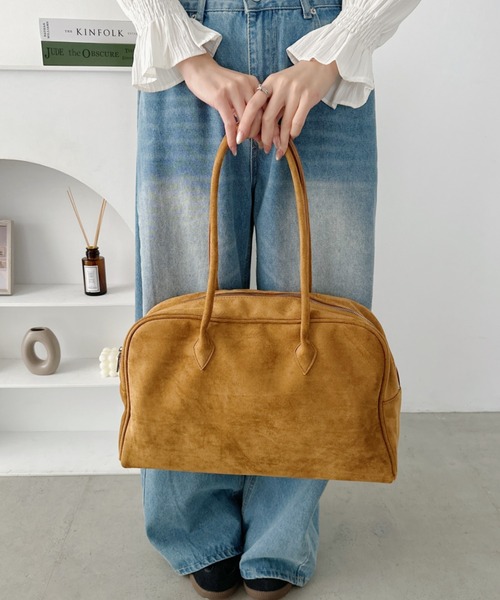 CLEA（クレア）の「【A4サイズ対応】スウェードライクボストンバッグ（ボストンバッグ・レディース・ベージュ/ブラック/ワインレッド/ブラウン・FREE）」の4枚目の写真