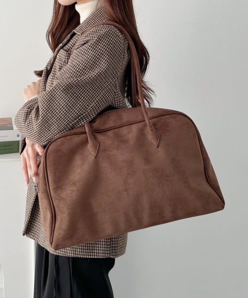 CLEA（クレア）の「【A4サイズ対応】スウェードライクボストンバッグ（ボストンバッグ・レディース・ベージュ/ブラック/ワインレッド/ブラウン・FREE）」の3枚目の写真