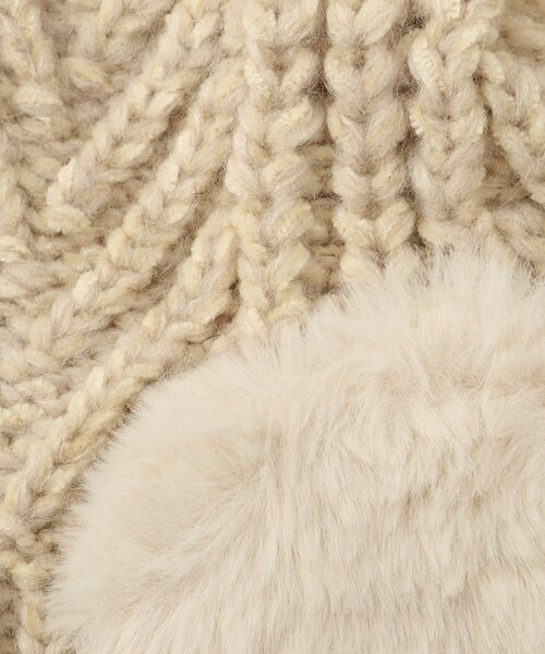 THE SHOP TK （ザ ショップ ティーケー ）の「フェイクファー耳当てワッチ（ニットキャップ/ビーニー・レディース・アイボリー/グレー・00）」の3枚目の写真