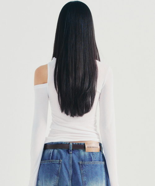 NICK&NICOLE(ニックアンドニコール)の「TWIST CUT OUT RIBBED SLEEVE TOP_WHITE(Tシャツ/カットソー・レディース・その他・FREE)」の3枚目の写真