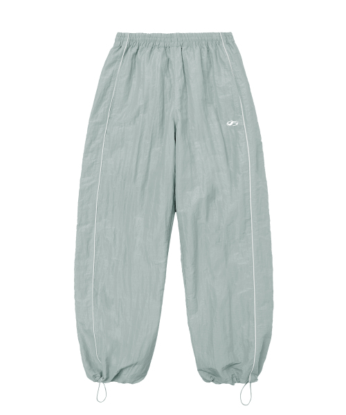 F.ILLUMINATE(フィルミネイト)の「パイピングラインナイロンパンツ-ライトグレー(スウェットパンツ・レディース・その他・SMALL/MEDIUM/LARGE)」の1枚目の写真