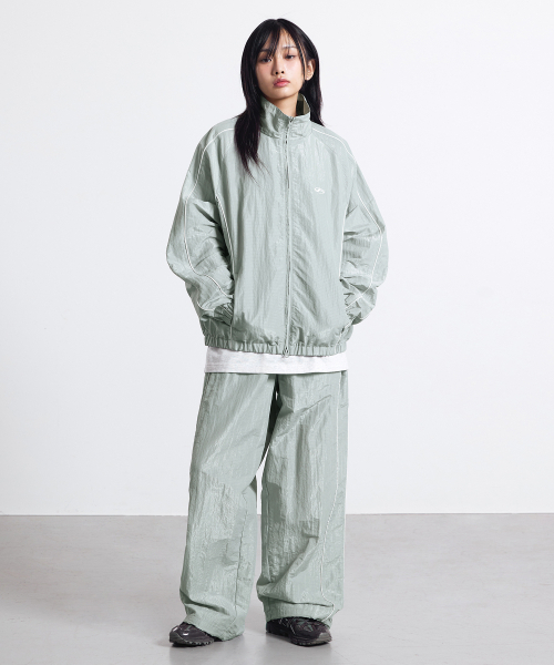 F.ILLUMINATE(フィルミネイト)の「パイピングラインナイロンパンツ-ライトグレー(スウェットパンツ・レディース・その他・SMALL/MEDIUM/LARGE)」の5枚目の写真