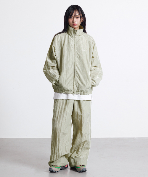 F.ILLUMINATE(フィルミネイト)の「パイピングラインナイロンパンツ-ライトグレー(スウェットパンツ・レディース・その他・SMALL/MEDIUM/LARGE)」の6枚目の写真