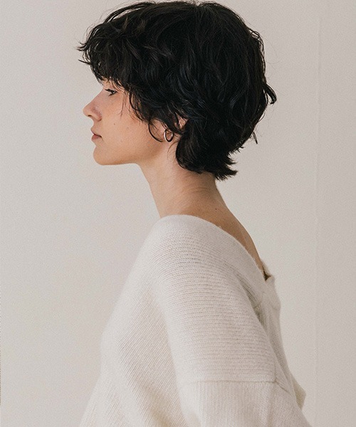 CREDONA（クレドナ）の「HAMILTON V NECK KNIT（ニット/セーター・レディース・グレー/アイボリー/ネイビー・FREE）」の7枚目の写真