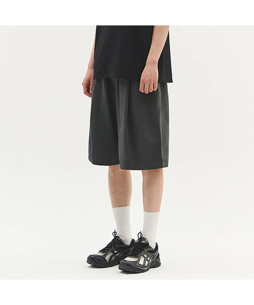 XERO(ゼロ)の「ディープワンタックコットンウォッシュドバンディングショーツ(その他パンツ・レディース・カーキ/ブラック/Beige/チャコール・MEDIUM/LARGE)」の3枚目の写真