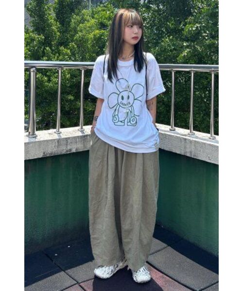 GRAVER（グレーバー）の「[ユニセックス] コミックスラインフラワードローイング半袖Tシャツ_ホワイト（Tシャツ/カットソー・レディース・ホワイト・MEDIUM/LARGE/X-LARGE/SMALL）」の7枚目の写真