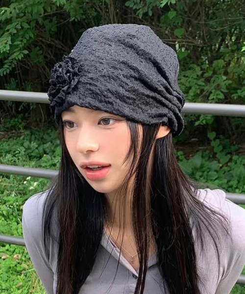 FLAREUP（フレアアップ）の「Ruffle Shirring Beanie (FL-740_Black)（ニットキャップ/ビーニー・レディース・ブラック・OS）」の2枚目の写真