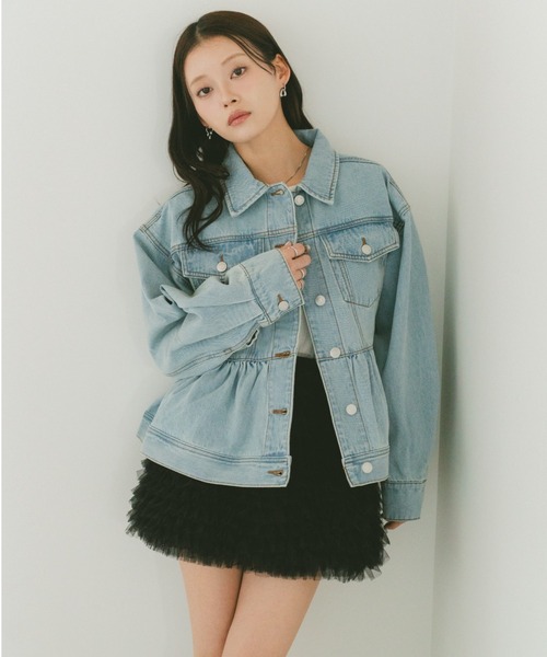 VANNIE U(ヴァニーユー)の「フリルペプラムデニムジャケット(デニムジャケット・レディース・ライトブルー/ブルー・FREE)」の11枚目の写真