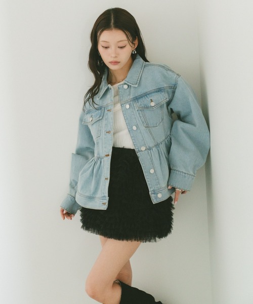VANNIE U(ヴァニーユー)の「フリルペプラムデニムジャケット(デニムジャケット・レディース・ライトブルー/ブルー・FREE)」の21枚目の写真
