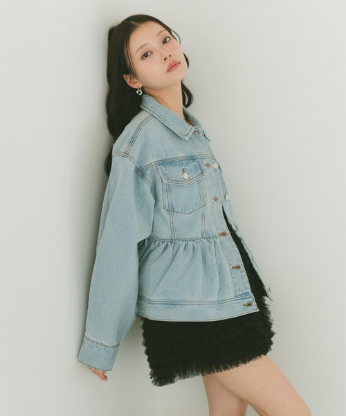 VANNIE U(ヴァニーユー)の「フリルペプラムデニムジャケット(デニムジャケット・レディース・ライトブルー/ブルー・FREE)」の20枚目の写真