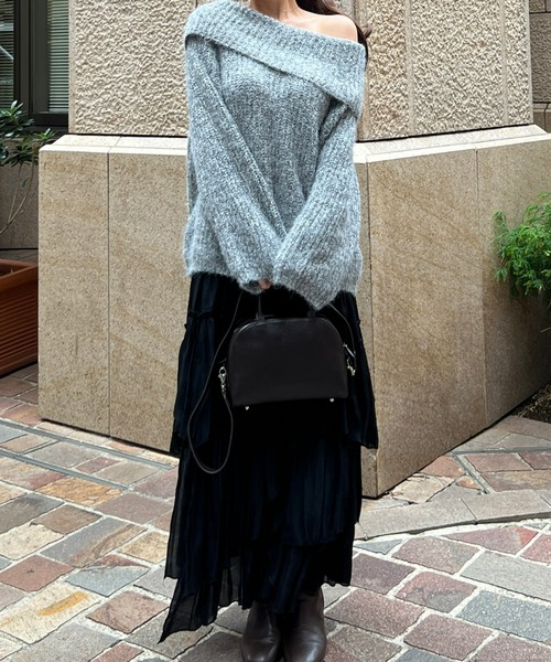 ローゲージオフショルダーニット（ニット/セーター）｜Olu
