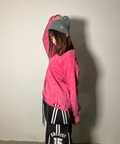 .KOM(ドットコム)の「A'GEM/9 × .kom 『.KOMZ/ドットケーオーエムゼット』 デザインスエット(スウェット・レディース・ピンク/ブラック/グレー・FREE)」の22枚目の写真