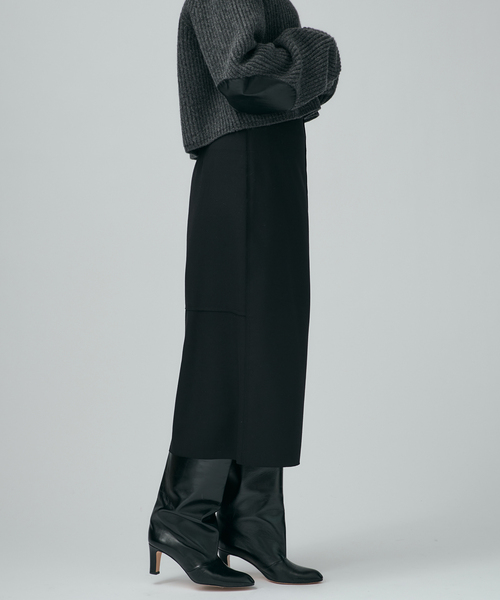 VERMEIL par iena（ヴェルメイユパーイエナ）の「woolギャバ I line スカート（スカート・レディース・ブラック/ブラウン・36/38）」の5枚目の写真