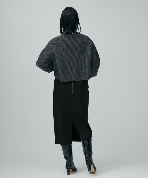 VERMEIL par iena（ヴェルメイユパーイエナ）の「woolギャバ I line スカート（スカート・レディース・ブラック/ブラウン・36/38）」の8枚目の写真