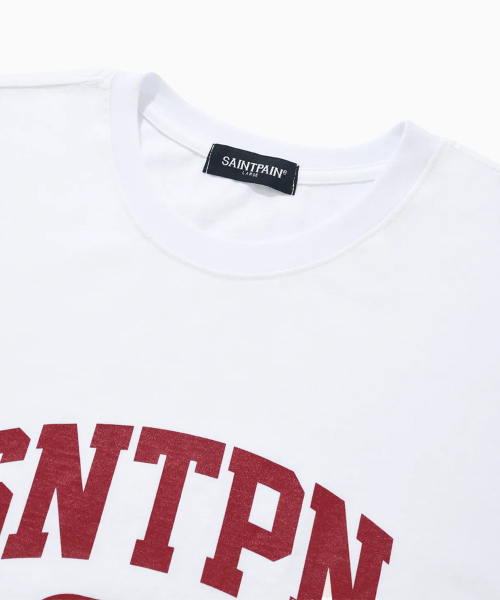 SAINTPAIN(セイントペイン)の「SP SNTPN ロゴTシャツ-ホワイトレッド(Tシャツ/カットソー・レディース・その他・LARGE/MEDIUM/X-LARGE)」の4枚目の写真