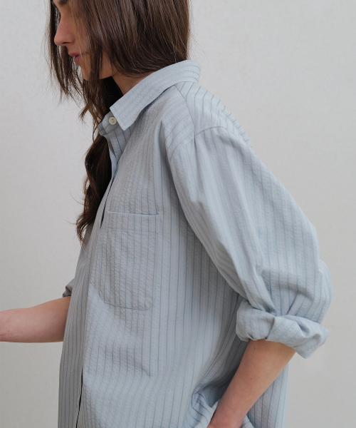 ANDNEEDS(アンドニーズ)の「Post seersucker shirt (sky blue)(シャツ/ブラウス・レディース・その他・FREE)」の4枚目の写真