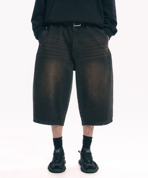 MOO(エムオーオー)の「ストレート8部バミューダデニムパンツ - ブラック(その他パンツ・メンズ・ブラック・MEDIUM/LARGE)」の1枚目の写真
