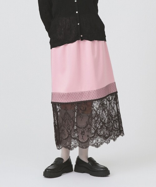 Ray BEAMS（レイビームス）の「サテン レースキリカエ タイト スカート（スカート・レディース・ピンク/ダークブラウン・0/1）」の10枚目の写真