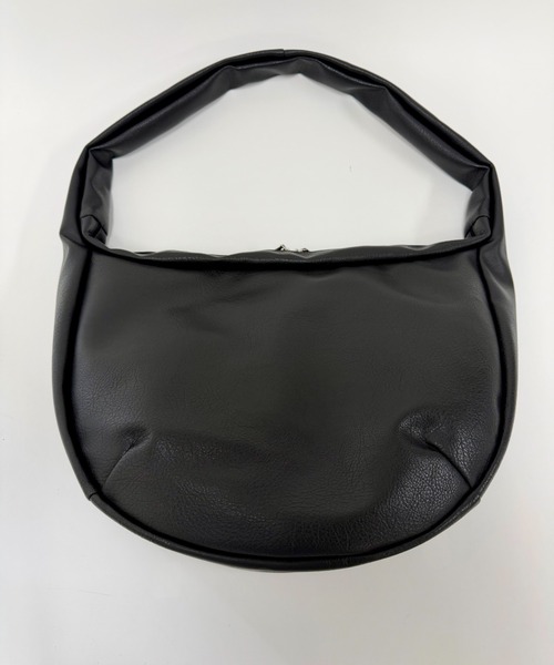 DEVICE(デバイス)の「DEVICE PU レザー ビッグ ショルダーバッグ(ショルダーバッグ・メンズ・ブラック・FREE)」の2枚目の写真