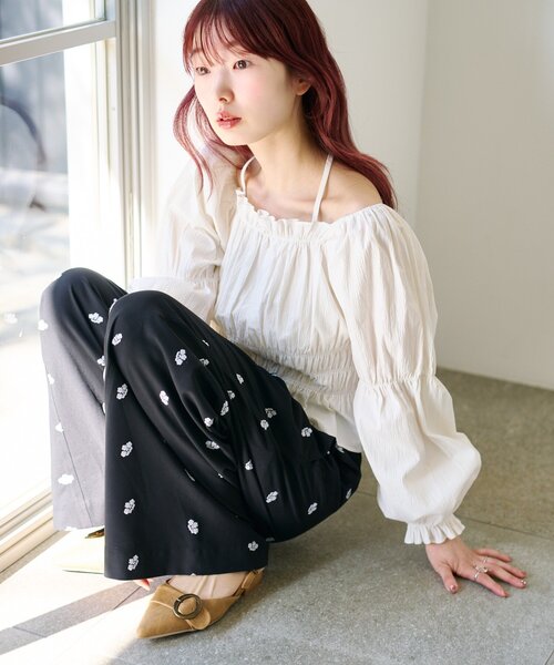 Kastane(カスタネ)の「【新色追加/2サイズ展開/低身長サイズ】フラワーステッチワイドパンツ(その他パンツ・レディース・ブラック/グレー・0/1)」の18枚目の写真