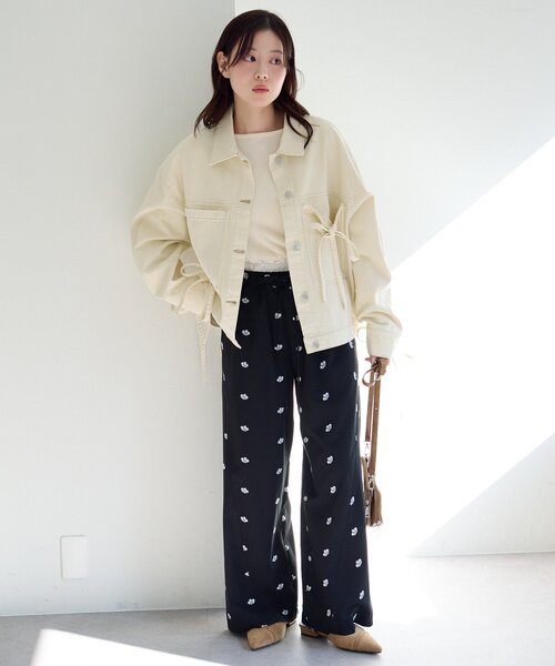 Kastane（カスタネ）の「【新色追加/2サイズ展開/低身長サイズ】フラワーステッチワイドパンツ（その他パンツ・レディース・ブラック/グレー・0/1）」の17枚目の写真