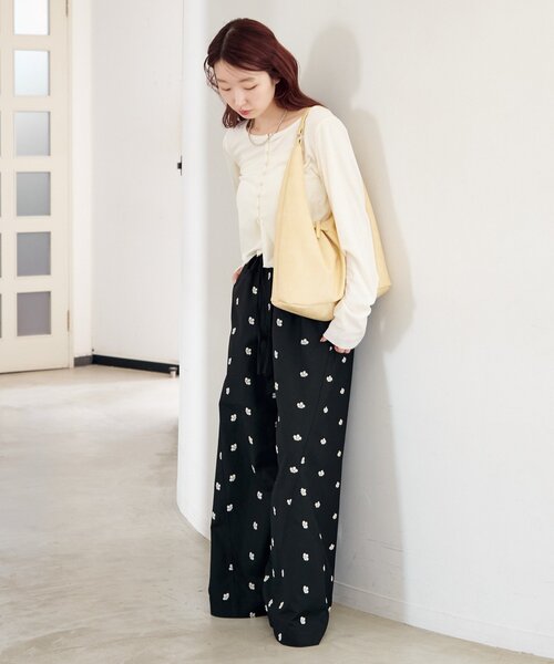 Kastane（カスタネ）の「【新色追加/2サイズ展開/低身長サイズ】フラワーステッチワイドパンツ（その他パンツ・レディース・ブラック/グレー・0/1）」の22枚目の写真