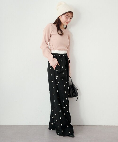 Kastane（カスタネ）の「【新色追加/2サイズ展開/低身長サイズ】フラワーステッチワイドパンツ（その他パンツ・レディース・ブラック/グレー・0/1）」の17枚目の写真