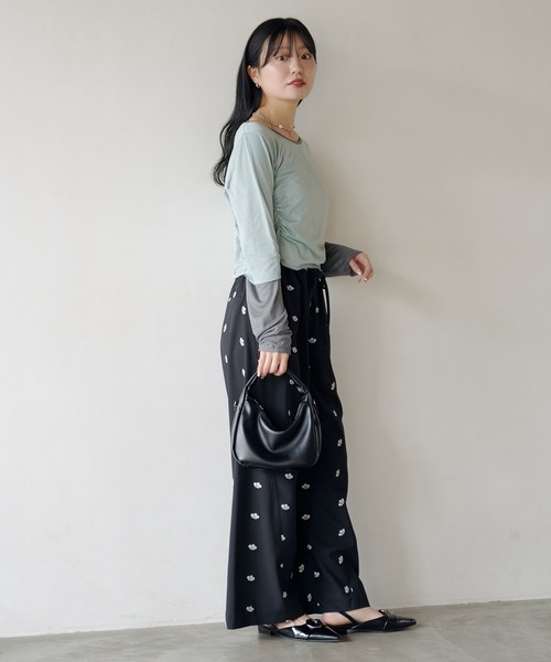 Kastane（カスタネ）の「【新色追加/2サイズ展開/低身長サイズ】フラワーステッチワイドパンツ（その他パンツ・レディース・ブラック/グレー・0/1）」の13枚目の写真