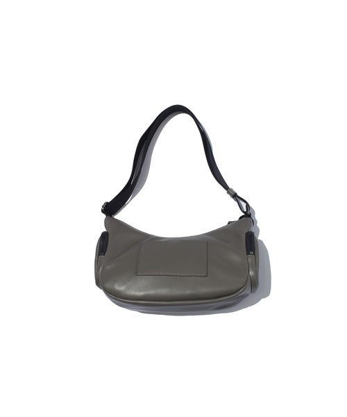 F/CE. （エフシーイー）の「F/CE. TECH LEATHER TACTICAL SHOULDER / エフシーイー テックレザー タクティカルショルダー（ショルダーバッグ・レディース・ブラック/ブラウン・FREE）」の4枚目の写真