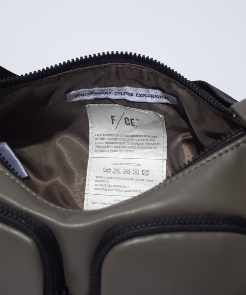 F/CE. （エフシーイー）の「F/CE. TECH LEATHER TACTICAL SHOULDER / エフシーイー テックレザー タクティカルショルダー（ショルダーバッグ・レディース・ブラック/ブラウン・FREE）」の12枚目の写真